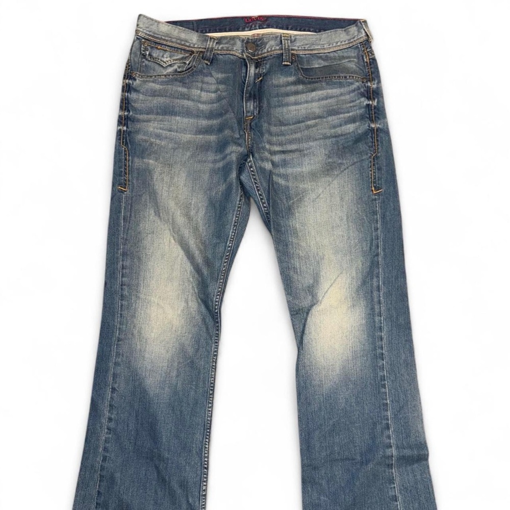 Levi’s blue straight leg jeans. 
Size: W36L34.
